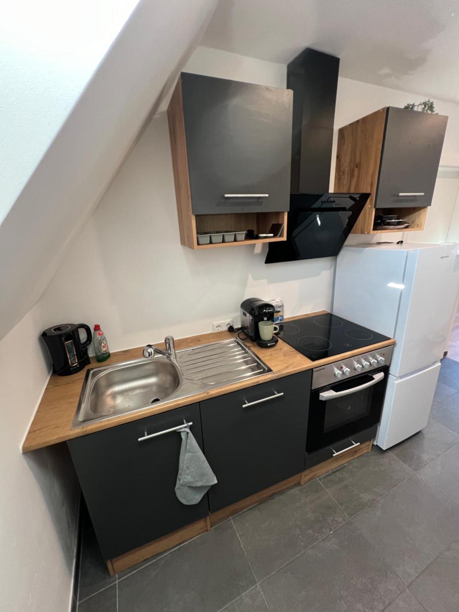 Moderne Wohnung Karlsruhe Neureut, Fussbodenheizung - Regendusche - Waschmaschine - Stellplatz Dış mekan fotoğraf
