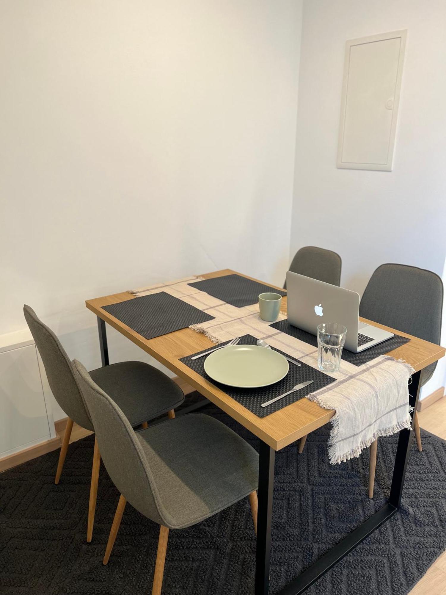 Moderne Wohnung Karlsruhe Neureut, Fussbodenheizung - Regendusche - Waschmaschine - Stellplatz Dış mekan fotoğraf